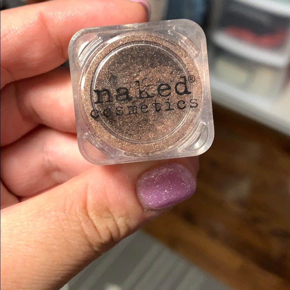 Naked cosmetics mica powder